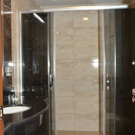 Monk Boutique 케메르