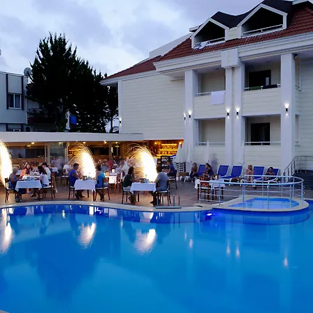 Monk Boutique קמר