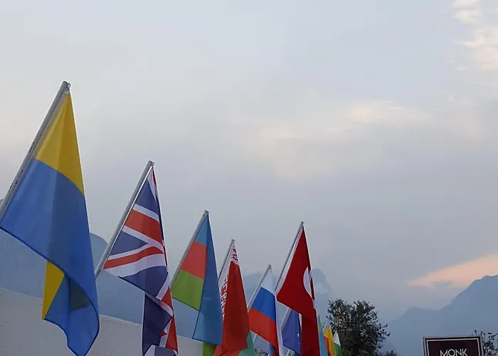 Monk Boutique 3* קמר